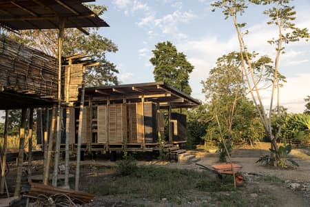 https://www.archdaily.com/1031042/la-panificadora-centro-desarrollo-y-de-produccion-rural-natura-futura